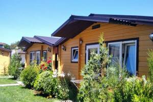 Изображение отеля / гостиницы "Гостевой дом «Деревянные домики»"