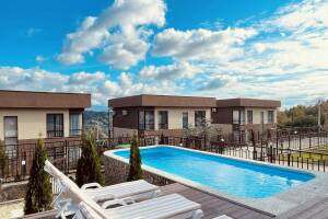 Изображение квартиры "Дом с бассейном и большой террасой"