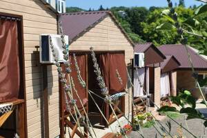 Изображение отеля / гостиницы "Коттеджи у моря «Стэфани»"