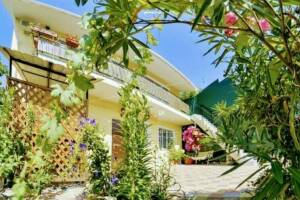 Изображение квартиры "Этаж под ключ с видом на море и горы"