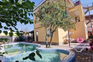 Изображение отеля / гостиницы "Гостевой дом «Дикая Вишня»"