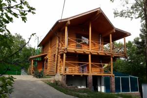 Изображение квартиры / апартамента "Бревенчатый дом в лесу у моря"