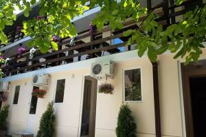 Изображение отеля / гостиницы "Гостевой дом «Семейный дворик»"