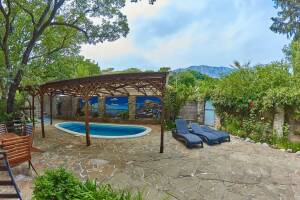 Изображение частного сектора "Частный дом «Кипарисовый рай»"