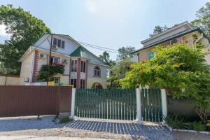 Изображение отеля / гостиницы "Гостиница «Семейный дворик»"