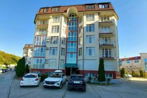 Изображение квартиры / апартамента "2-х комнатная квартира на Морской 5/1 (1 этаж)"