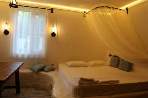 Изображение квартиры / апартамента "Отдельный дом в тихом месте недалеко от центра"